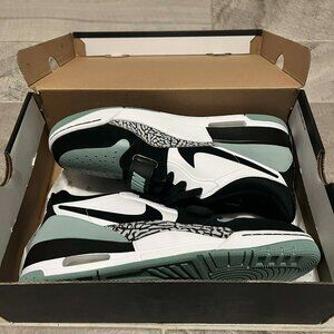 Air Jordan Shoes (Sold Out on Nike US)